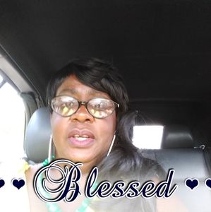 Meet your Posher, Gloria